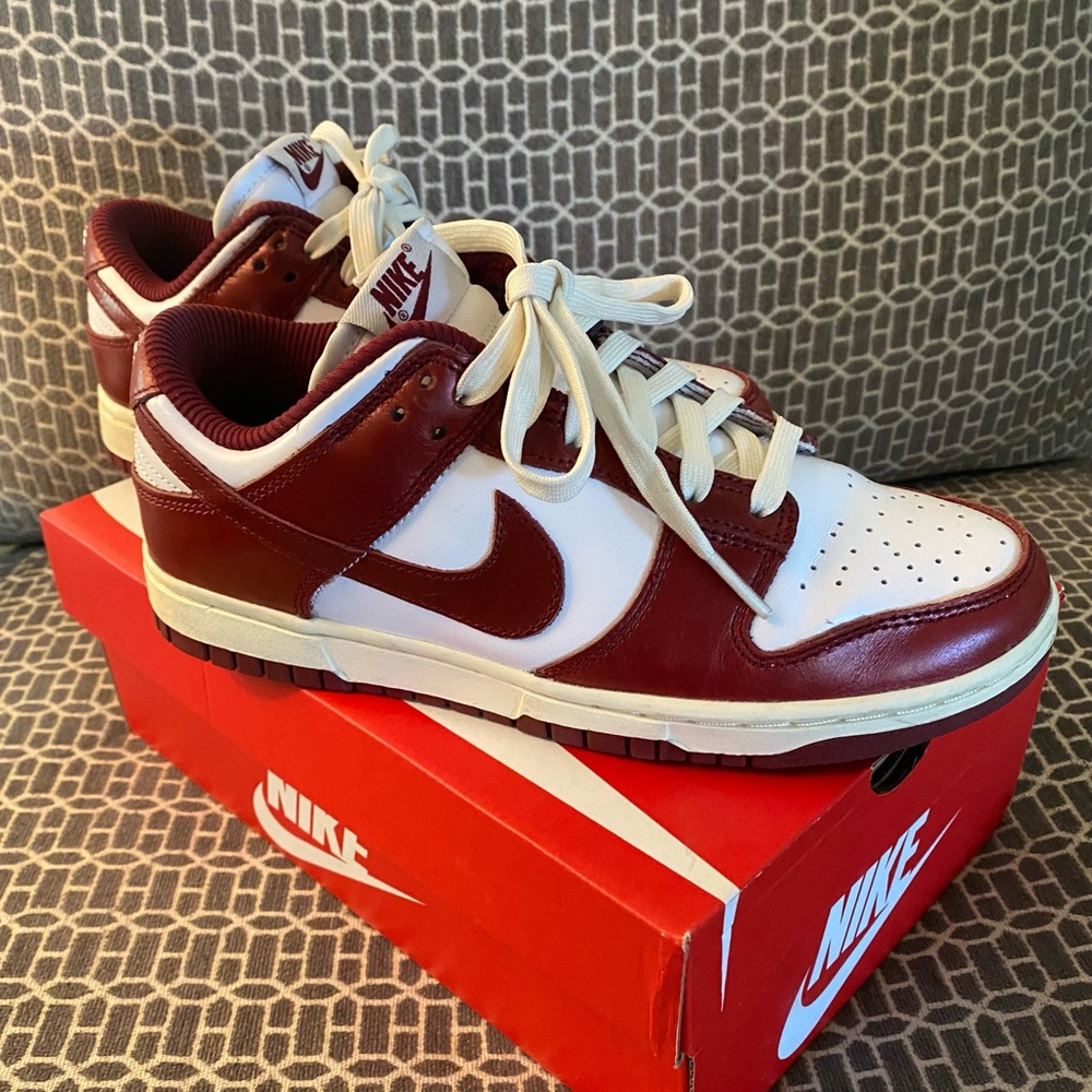 Vintage Red Dunks Low Premium
